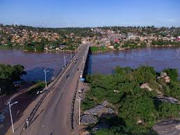 Pont sur la rivière Loange reliant le Kasaï au Kwilu